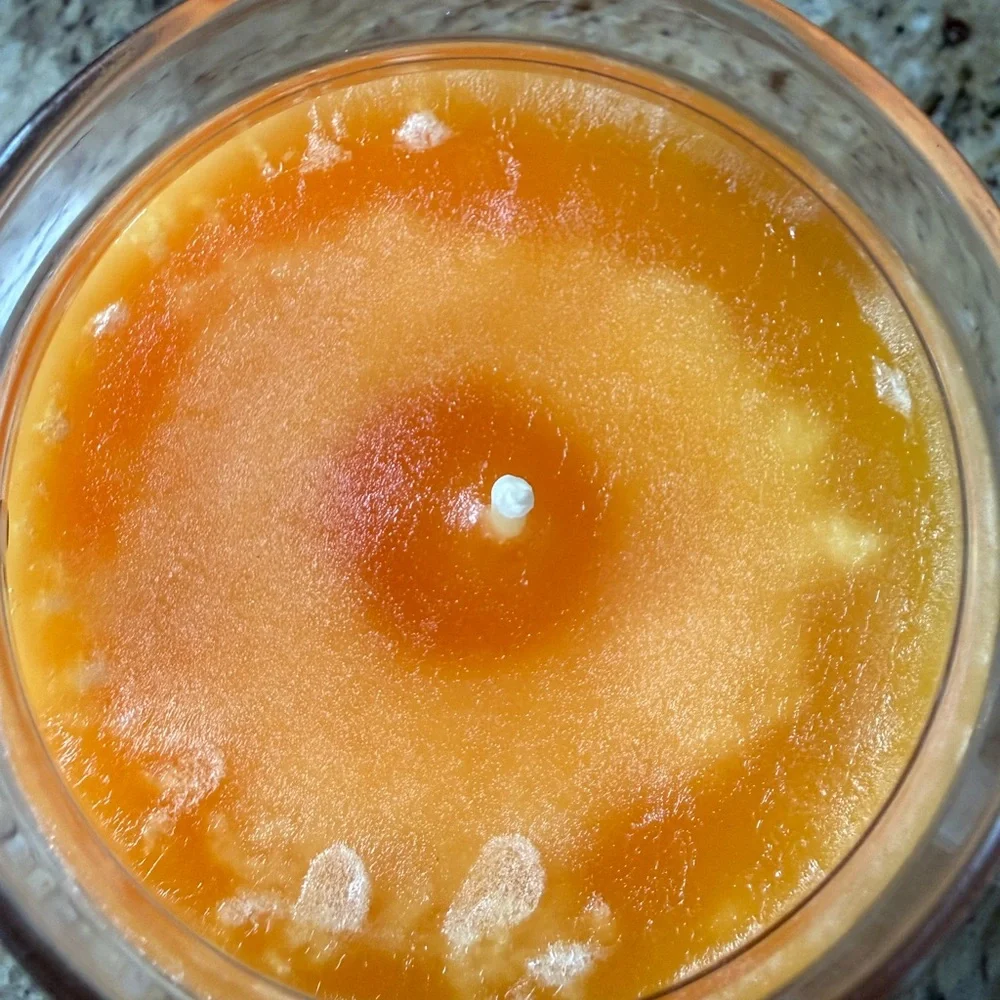 Yankee Candle Mango Ice Cream Scented Jar - Picture 3 of 4